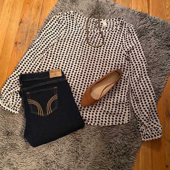 Forever 21 Tops - F21 Star Blouse 🌻